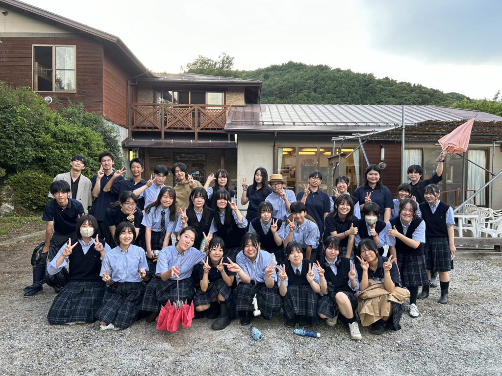 高1デザイン美術コース　油絵合宿1日目