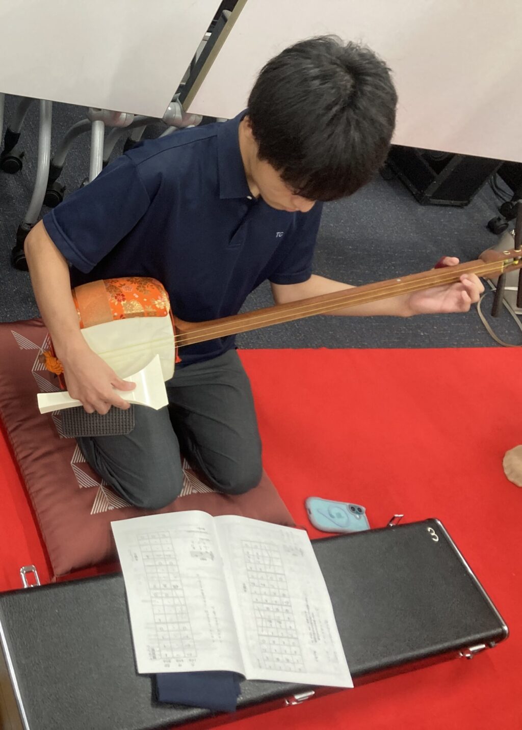 お箏の先生になるには、三味線も唄もできないといけないなんて、初めて知りました。