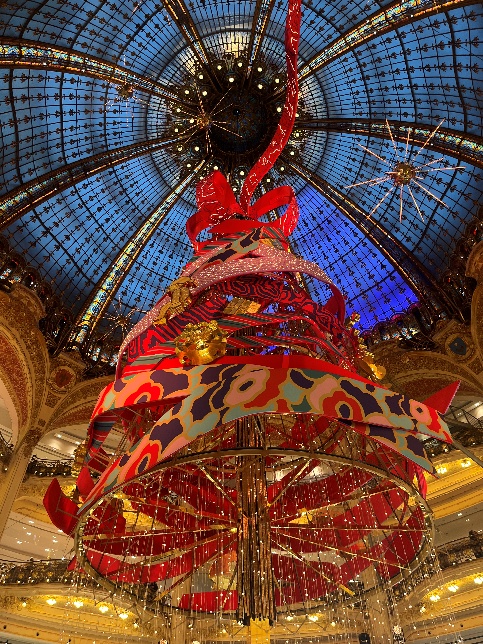 ギャラリーラファイエット（クリスマスツリー）