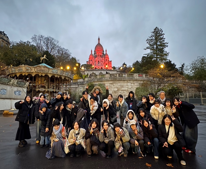 モンマルトルの丘